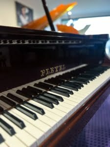piano pleyel noyer vernis
